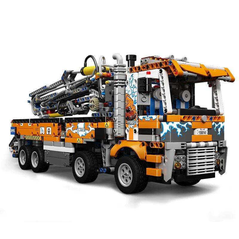 Mould King 19014 Moc Heavy-Duty Pneumatic Concrete Pump Truck